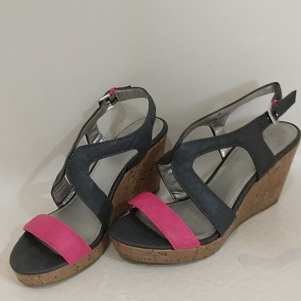 Wedge heels